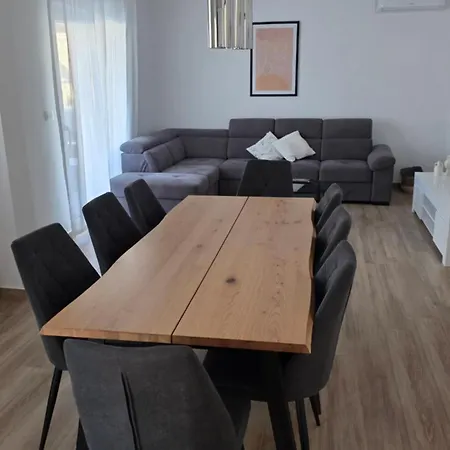 Eva&emili Villa